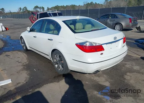 2011 Hyundai Genesis 4.6 z USA, uszkodzony, nr VIN KMHGC4DF4BU141740